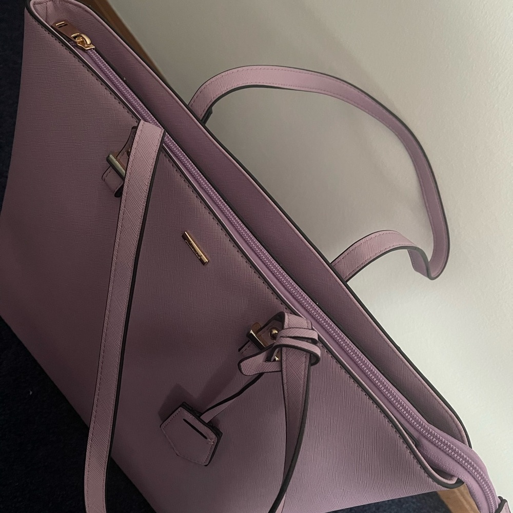 Elegant Lavender purse - Picture 5 of 5